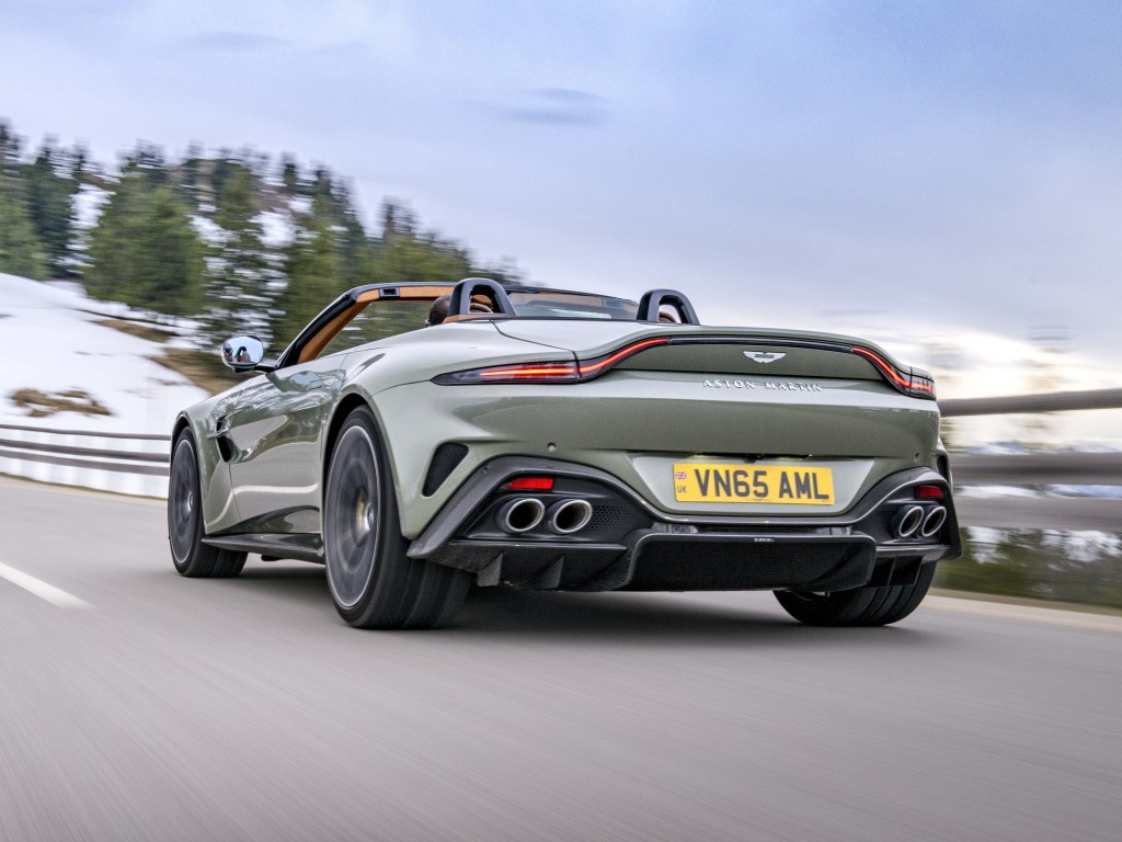 Aston Martin Vantage Roadster (Automatic)
